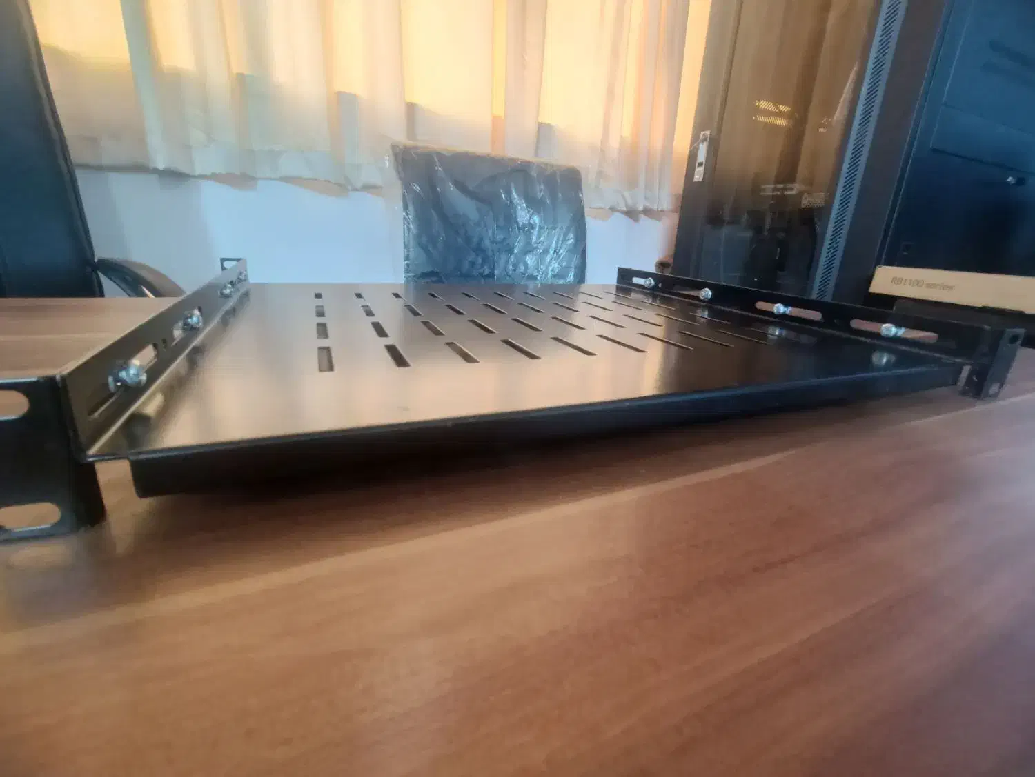 سینی رک وریل سرور|قطعات و لوازم جانبی رایانه|مشهد, نوفل لوشاتو|دیوار