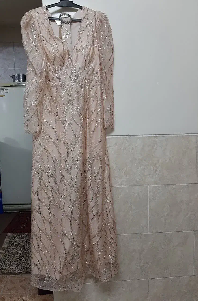 لباس مجلسی|لباس|کهریزک, |دیوار