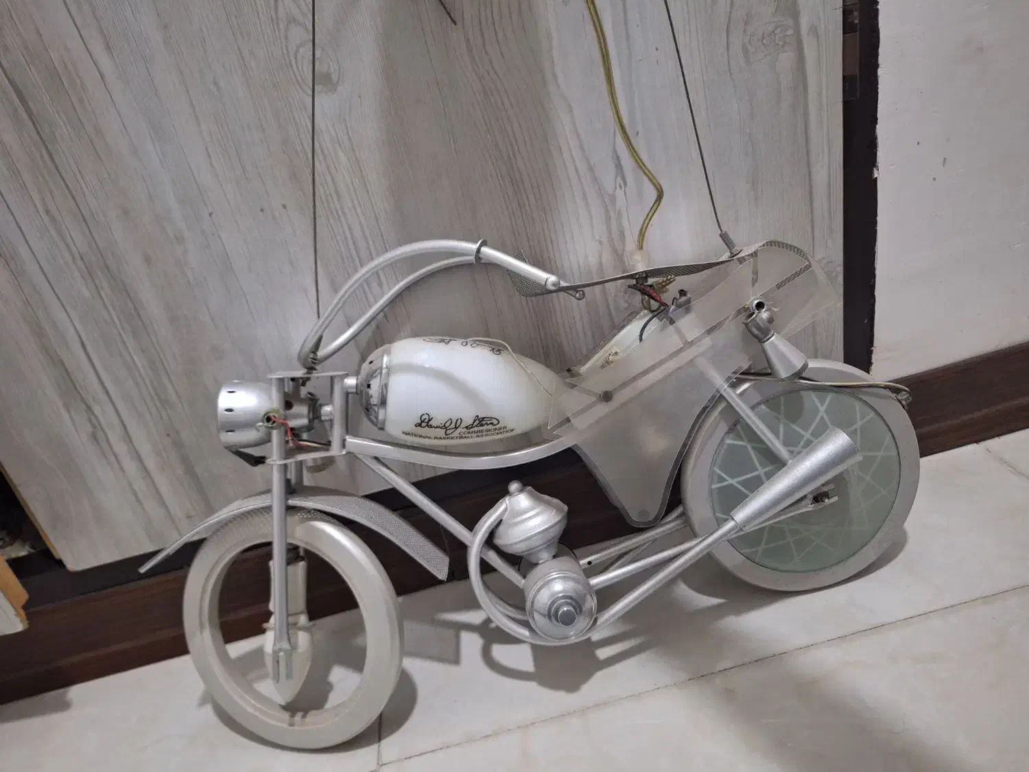 لوستر اتاق بچه|لوستر و چراغ آویز|گلستان (تهران), |دیوار