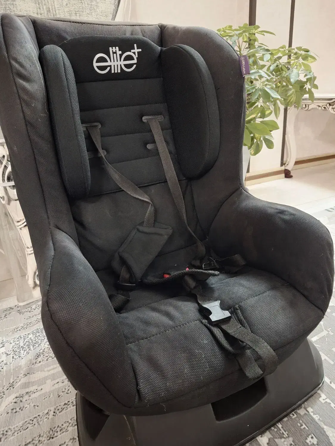 صندلی ماشین کودک|تخت و صندلی بچه|شیراز, تندگویان|دیوار