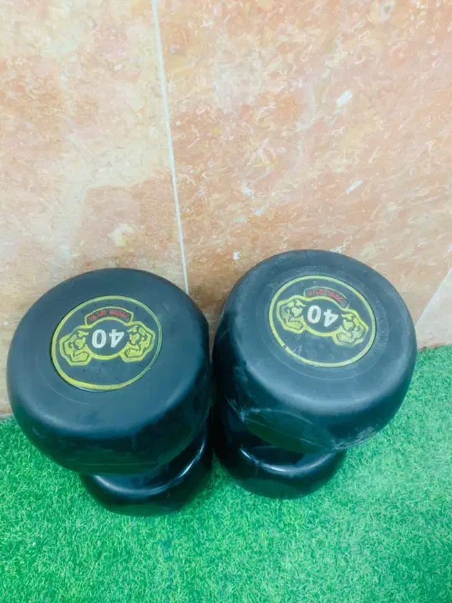 دمبل ۴۰ و ۳۵ کیلو|تجهیزات ورزشی|اندیشه, اندیشه فاز ۲|دیوار