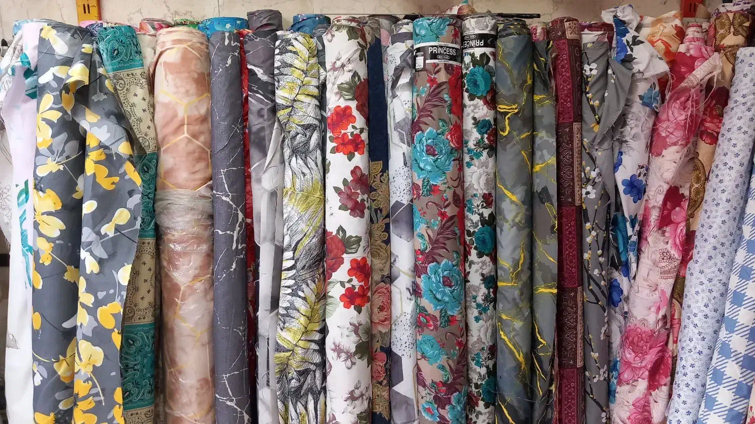 پارچه لحافی(ملحفه)|رختخواب، بالش، پتو|اسلامشهر, شهرک قائمیه|دیوار