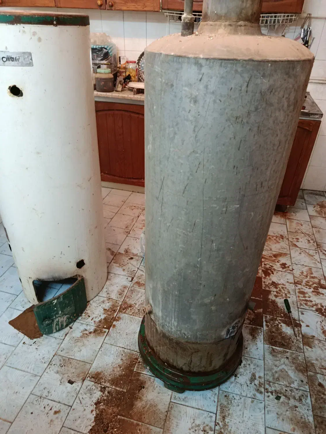 تعمیرآبگرمکن مخزنی وایستاده درمنزل و جوشکاری تخصصی|خدمات پیشه و مهارت|یزد, |دیوار