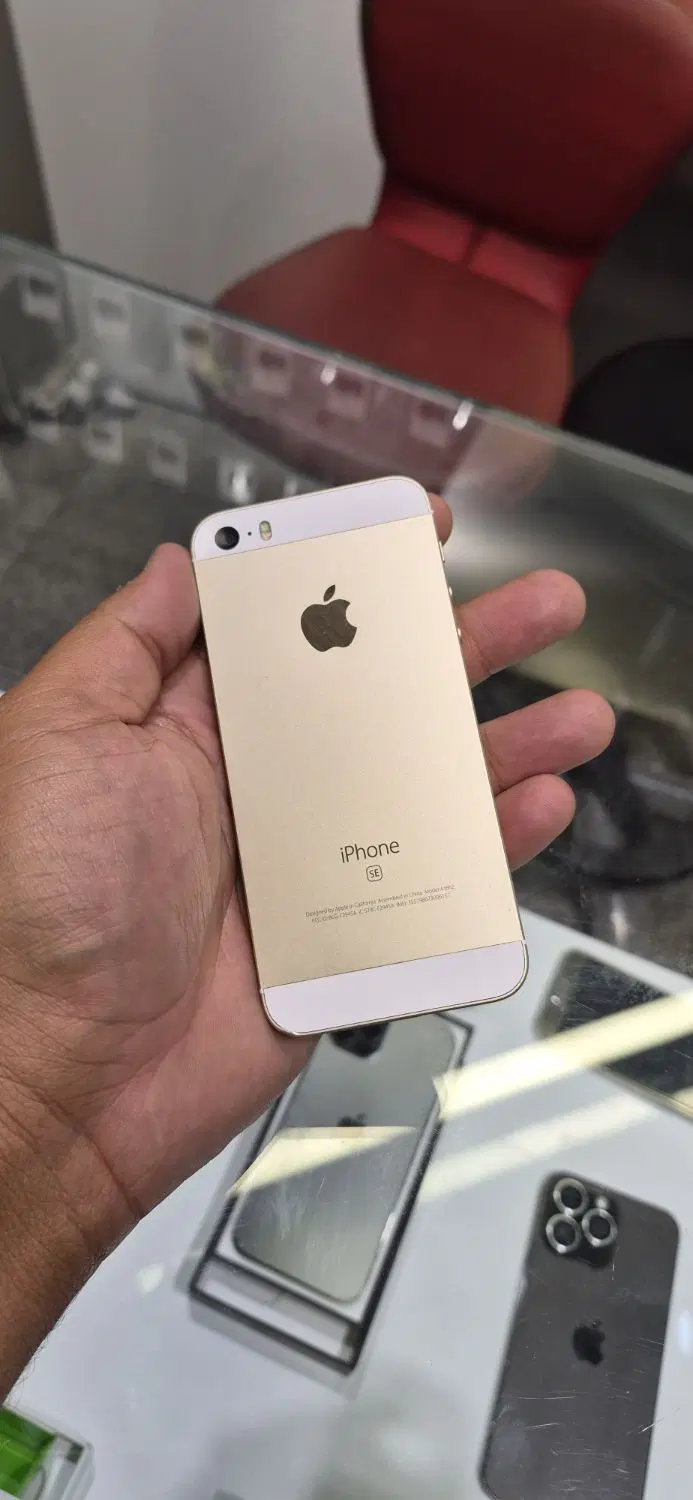 iphone SE 2016 gold|موبایل|یزد, |دیوار