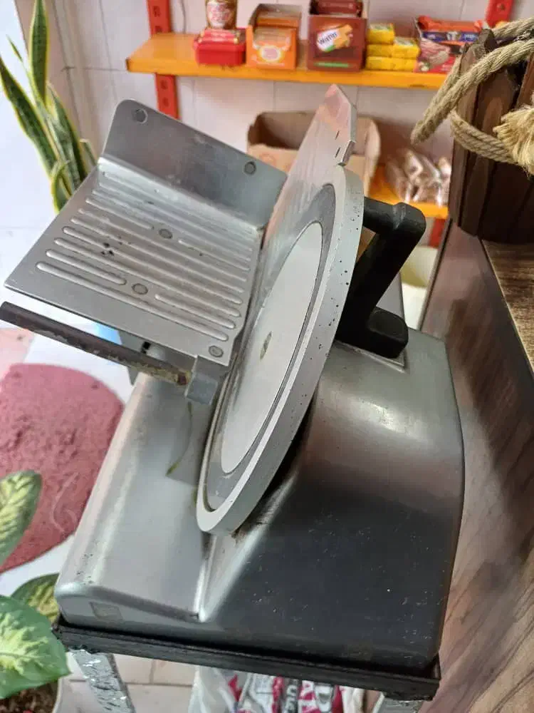 کالباس بر|فروشگاه و مغازه|رشت, گیل|دیوار