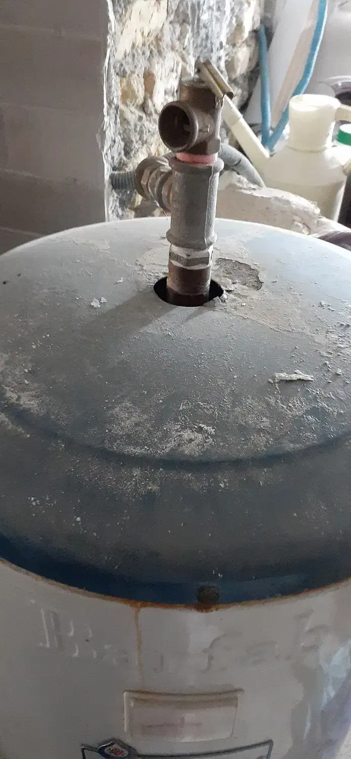 ابگرمکن|آبگرمکن، پکیج، شوفاژ|خوی, |دیوار