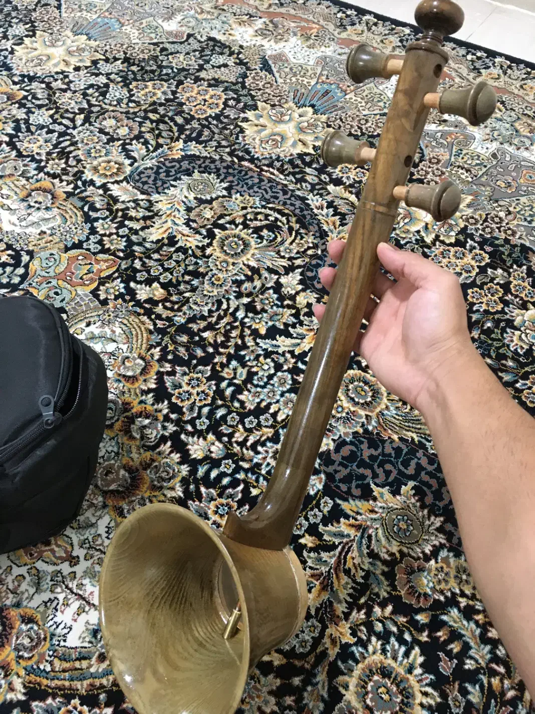 کمانچه پشت باز گنجی|سازهای سنتی|کوهدشت, |دیوار