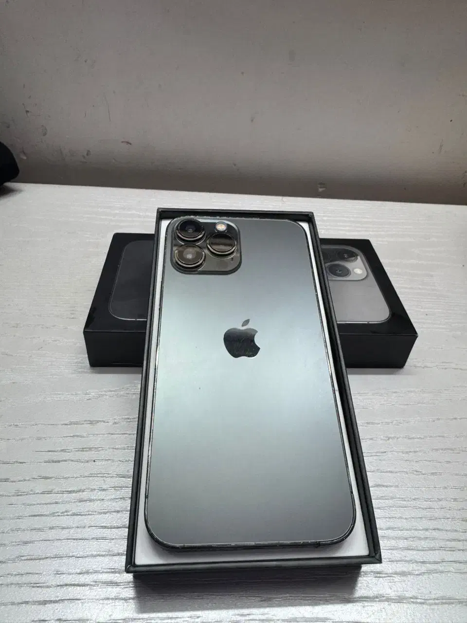 آیفون 13 پرومکس مشکی|موبایل|باقرشهر, |دیوار