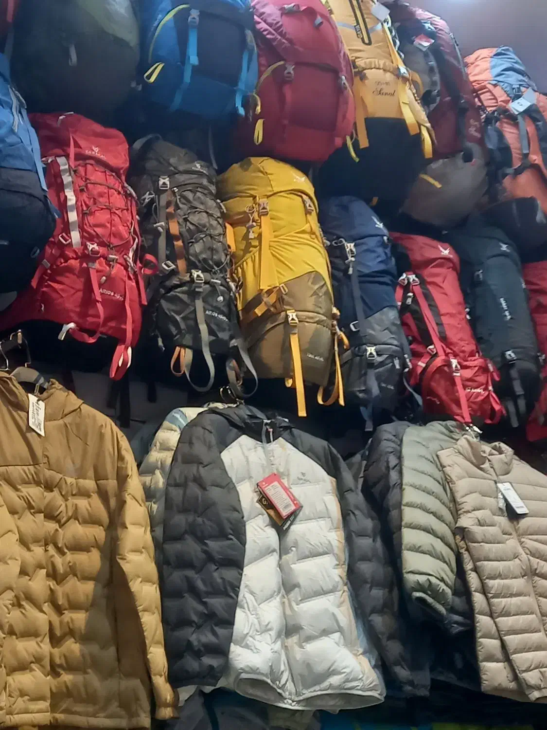 کارگر و فروشنده در فروشگاه لوازم کوهنوردی|استخدام بازاریابی و فروش|تهران, گمرک|دیوار