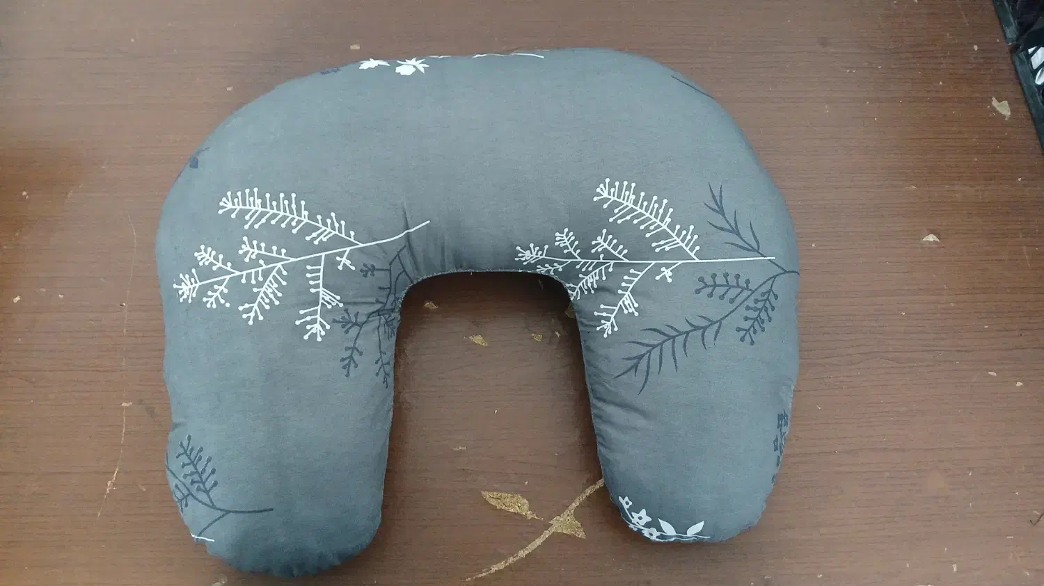 بالشت شیردهی و فرم دهی سر نوزاد و آغوشی نوزاد|اسباب و اثاث بچه|ساری, |دیوار