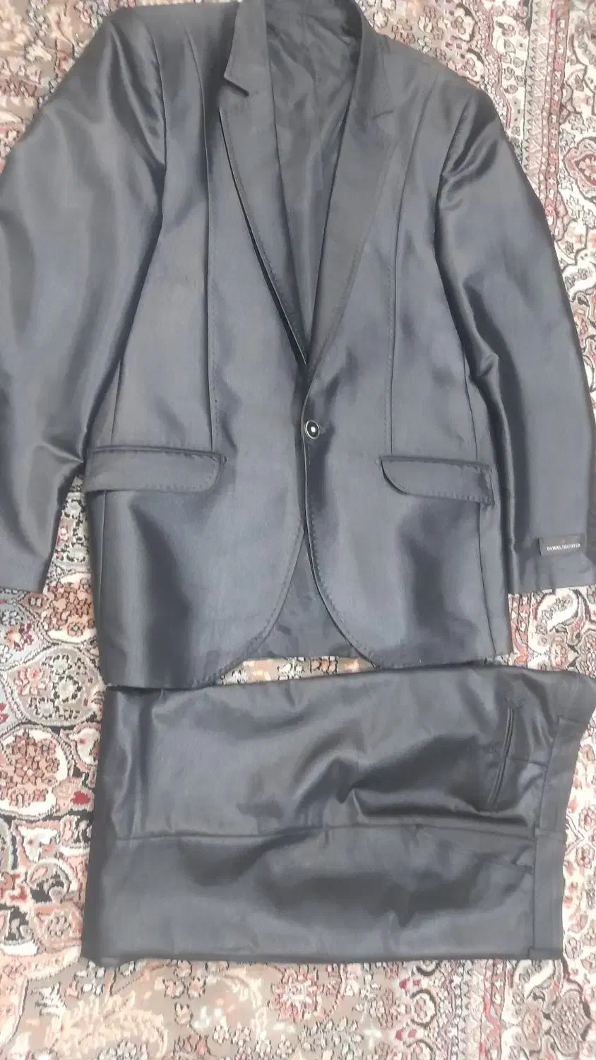 کت و شلوار مردانه|لباس|پاکدشت, حصار امیر|دیوار