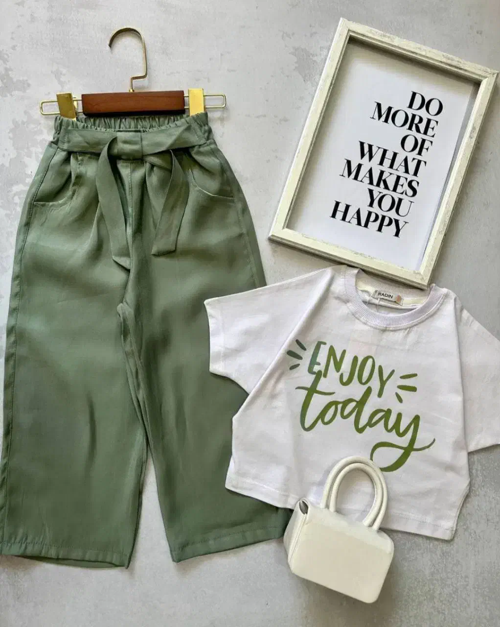 لباس|لباس|قزوین, |دیوار