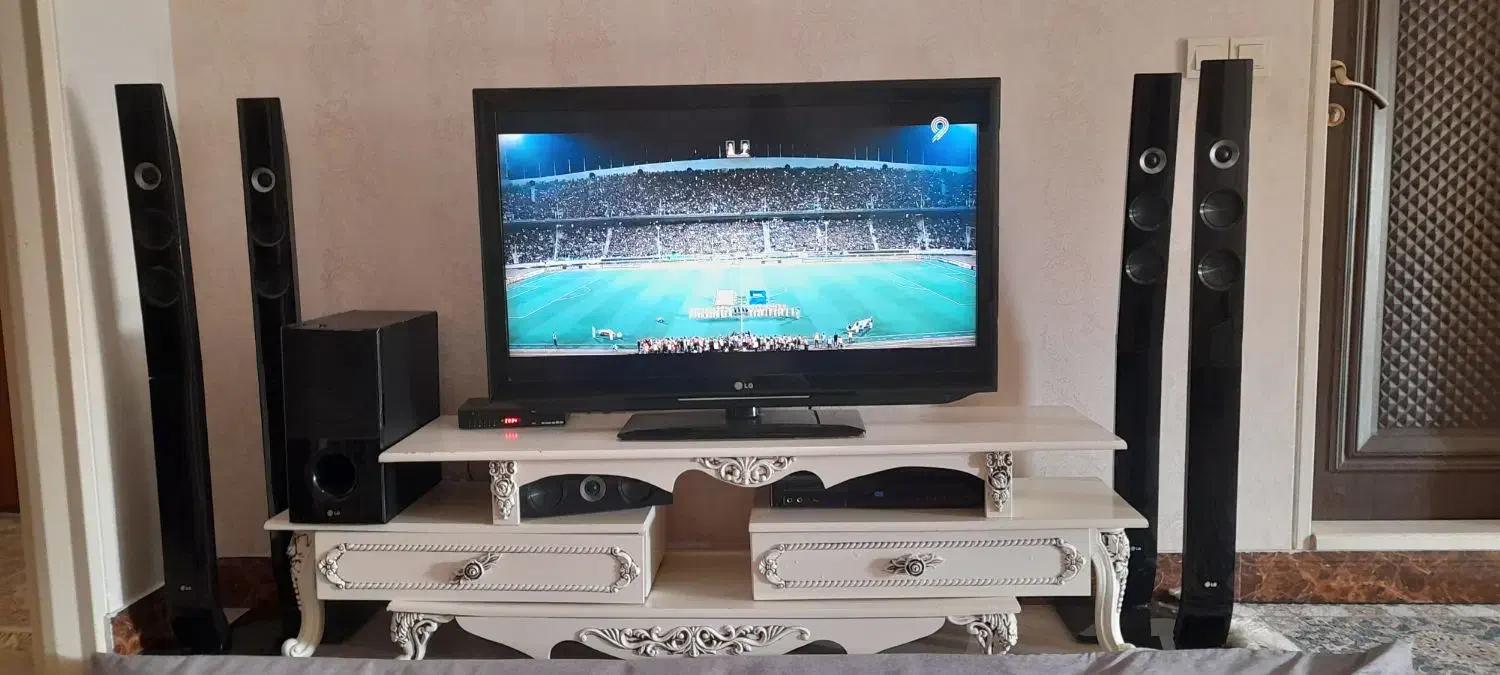 تلویزیون ۴۲اینچ ال جی همه با هم|تلویزیون و پروژکتور|تهران, افسریه شمالی|دیوار