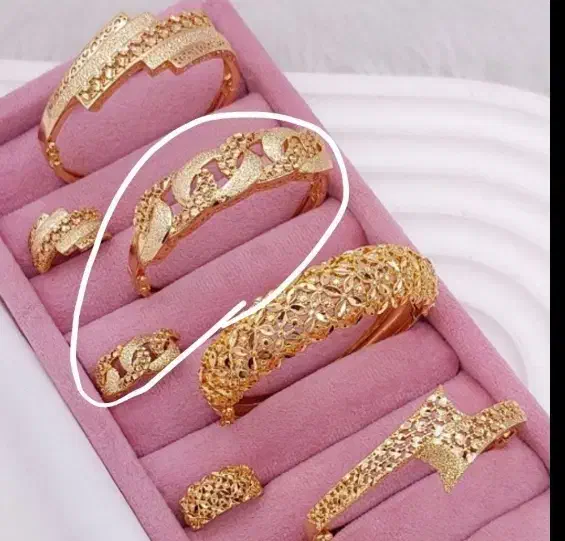 دستبند وانگشتر رنگ ثابت|بدلیجات|اراک, |دیوار