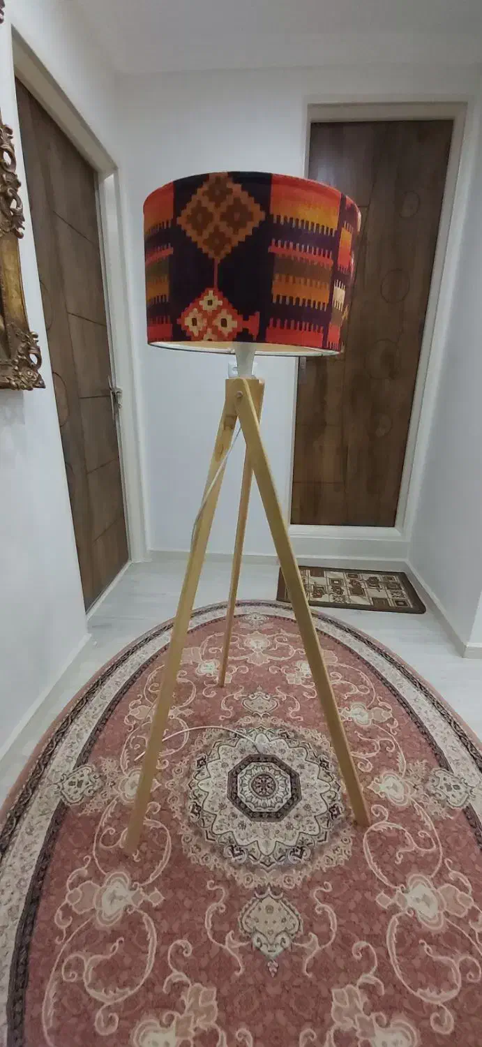 اباژور و چراغ خواب ایستاده|چراغ خواب و آباژور|سلماس, |دیوار