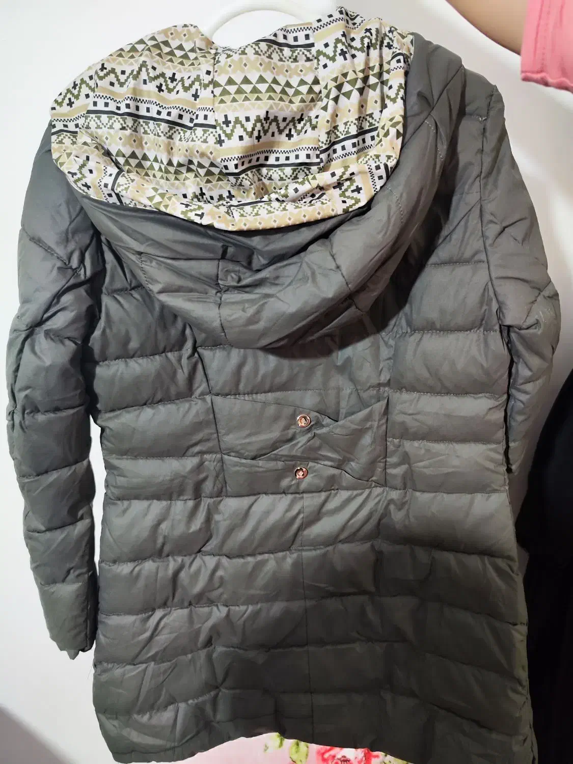 کاپشن در حد نو|لباس|هشتگرد, شهرک راه آهن|دیوار