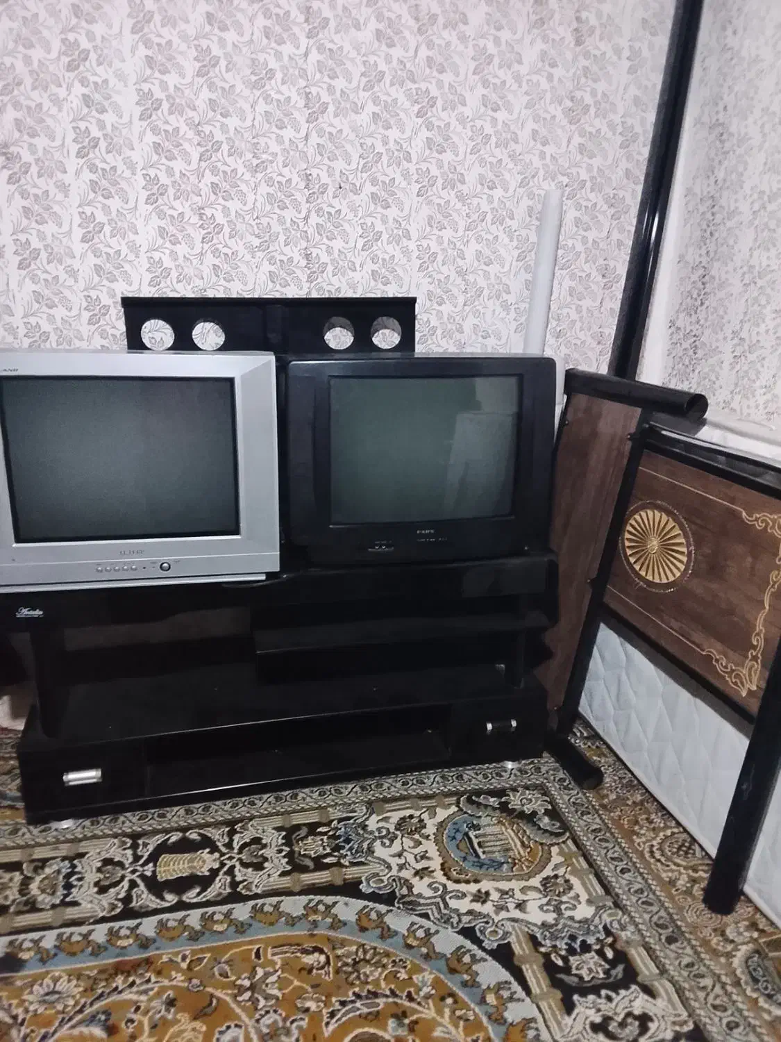 تلوزیون و زیر تلوزیونی|میز تلویزیون|خرمآباد, |دیوار