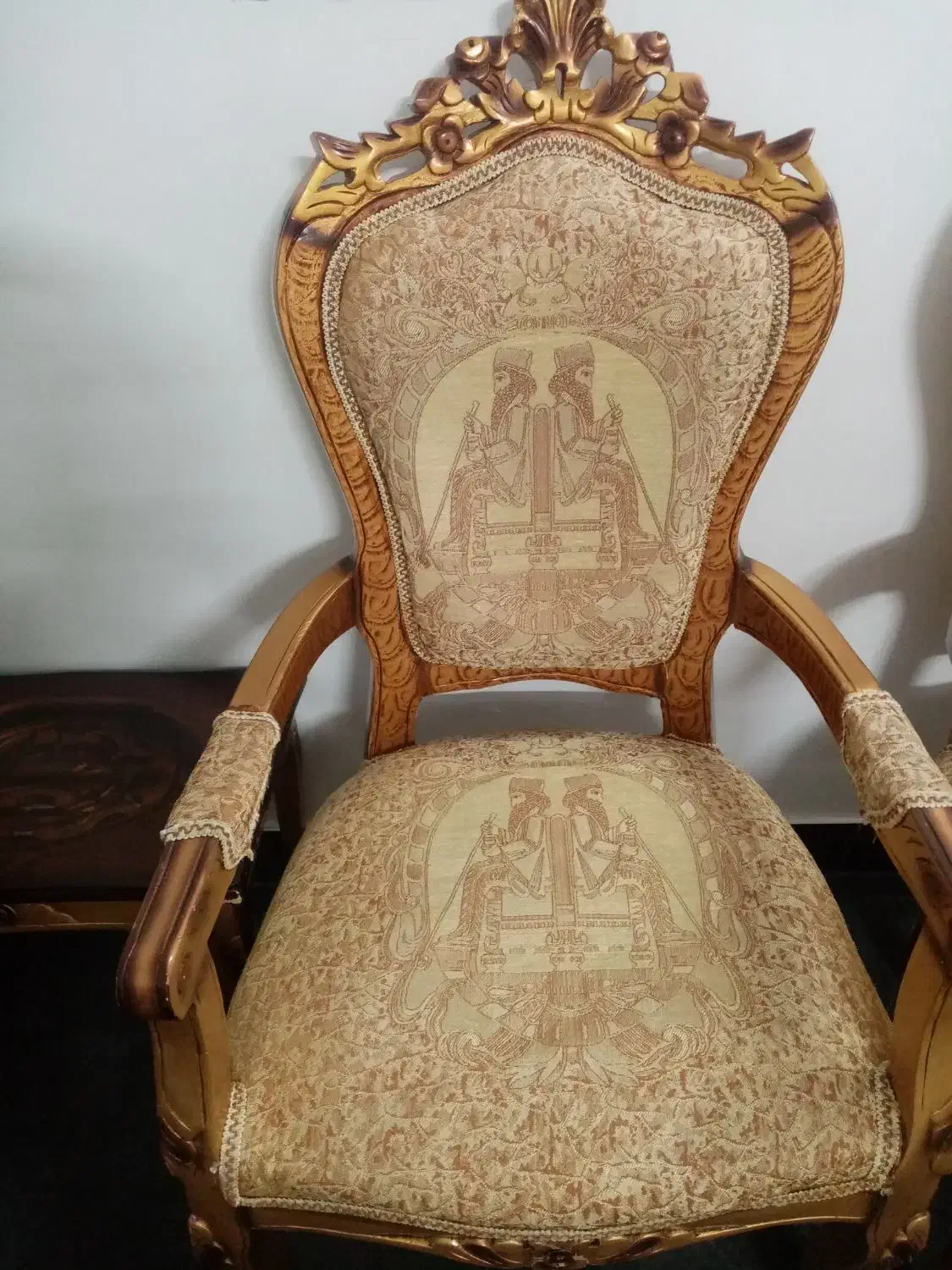 مبل نه نفره با میز های ان .تمیز|مبلمان خانگی و میز عسلی|فلاورجان, |دیوار