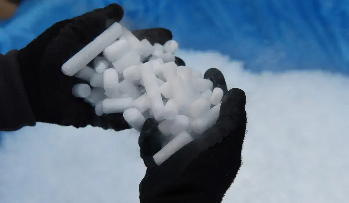 یخ خشک سامان / فروش عمده و خرده|خدمات پذیرایی، مراسم|تهران, طرشت|دیوار