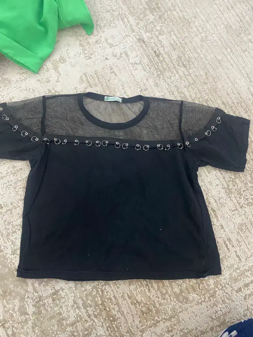 تیشرت|لباس|بومهن, |دیوار