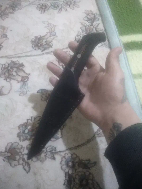 چاقو|کلکسیون اشیاء عتیقه|چناران, |دیوار