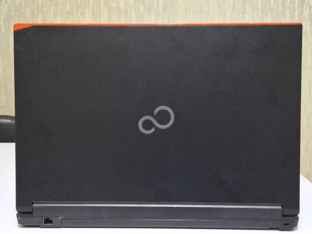 لبتاب فوجیتسو درحد نو|رایانه همراه|اردکان, |دیوار