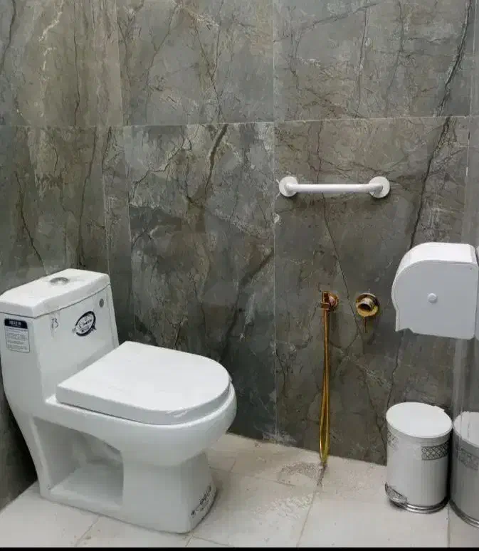 تاسیسات ولوله کشی آب گاز وپلیکا|خدمات پیشه و مهارت|کاشان, کارگر|دیوار