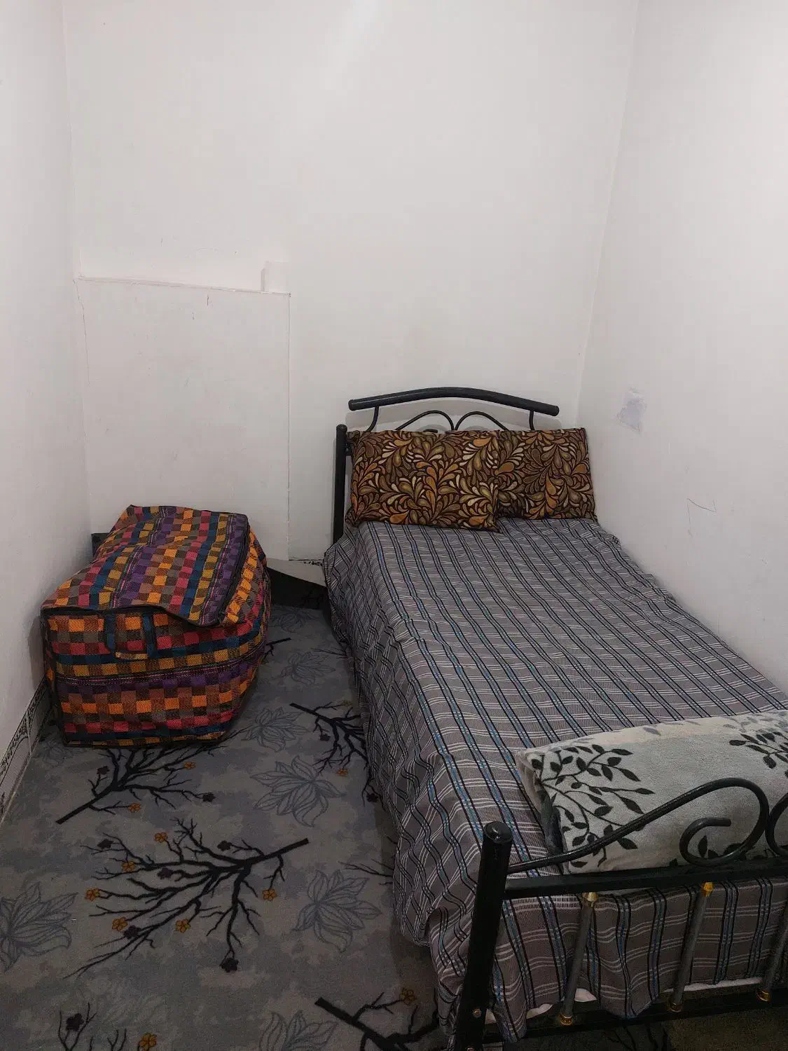 سوییت مبله تمیز و مرتب قیمت مناسب ساعتی روزانه|اجارهٔ کوتاهمدت آپارتمان و سوئیت|شیراز, شهرک ترکان|دیوار