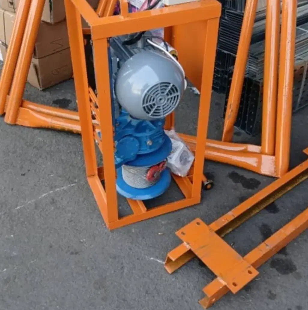 بالابر ساختمانی و بتونیر|ماشینآلات صنعتی|میاندوآب, |دیوار