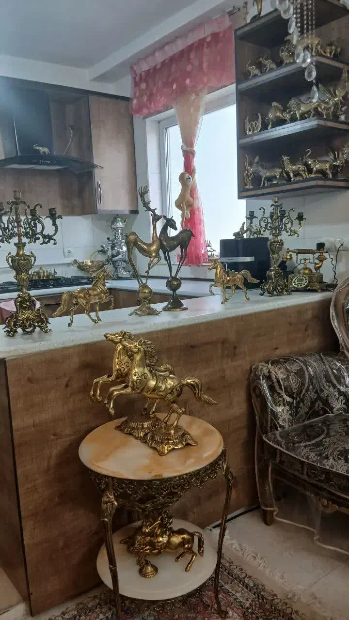 جذاب شیک سیقلی سنگین برنز برنجی اصل زیبا|مجسمه، تندیس، ماکت|قم, پردیسان|دیوار