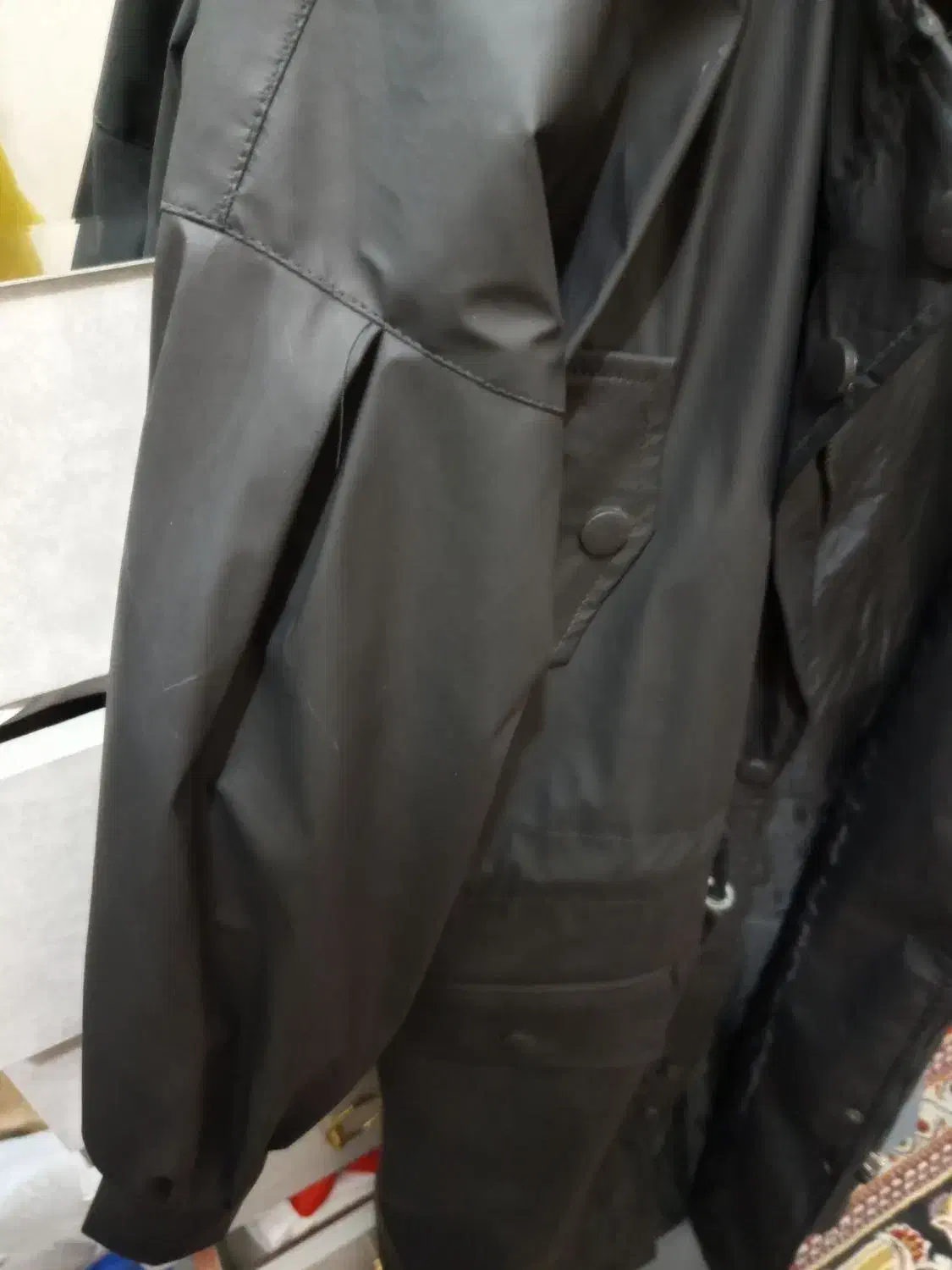 پالتو چرم|لباس|تبریز, |دیوار