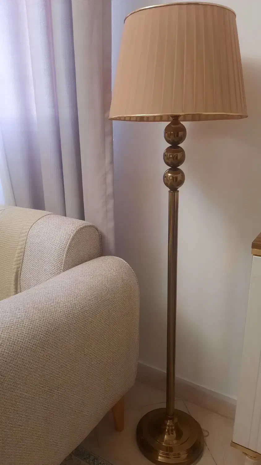 آباژور ایستاده در حد نو|چراغ خواب و آباژور|ری, سرتخت|دیوار