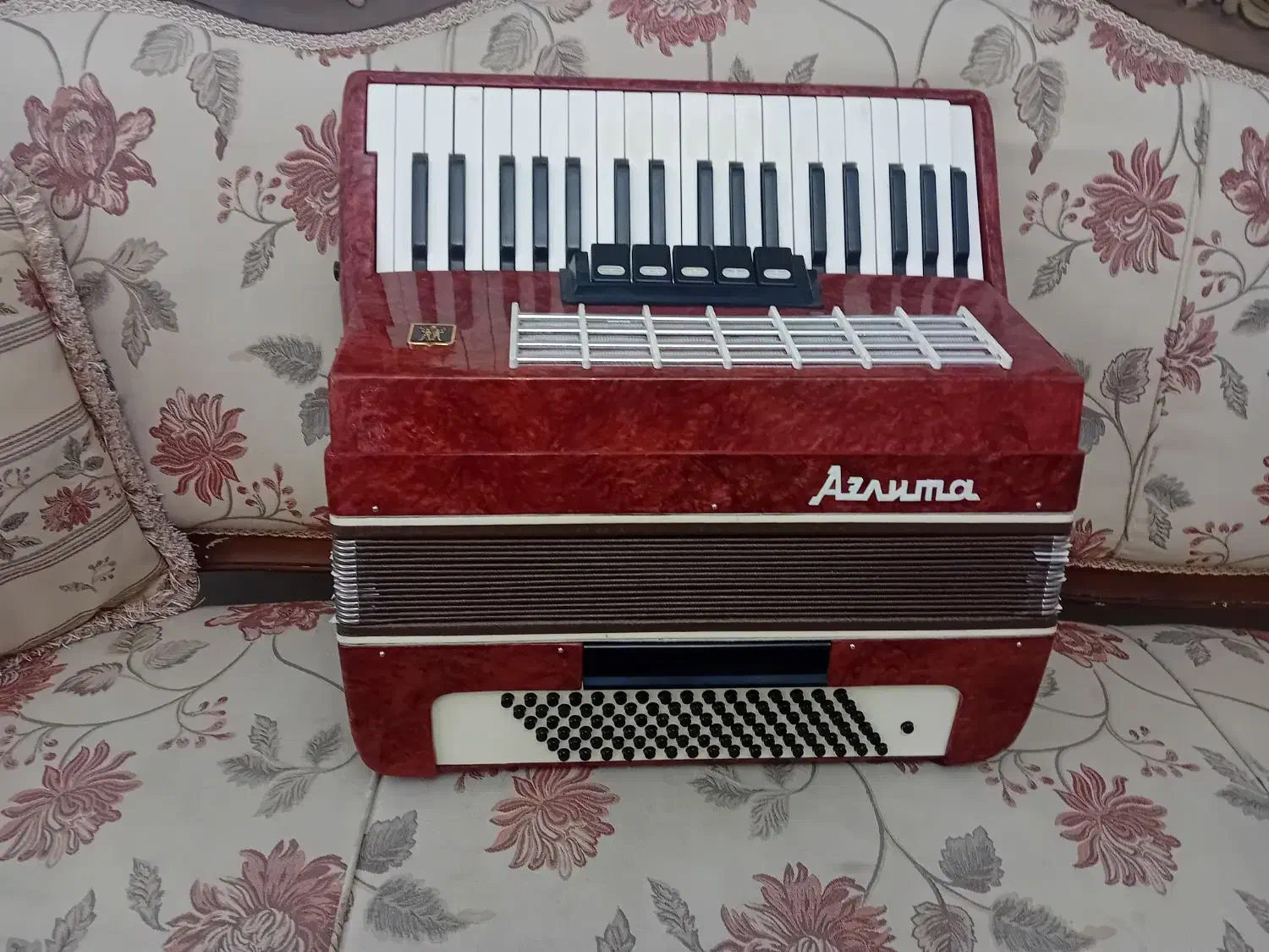 فروش آکاردئون|پیانو، کیبورد، آکاردئون|تهران, مجیدآباد|دیوار