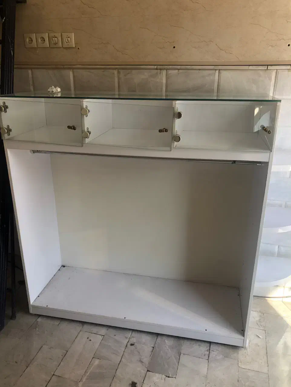 ویترین و پیشخوان|فروشگاه و مغازه|کاشان, مفتح|دیوار