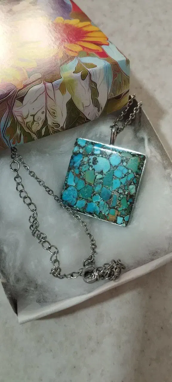 گردنبند|بدلیجات|نیشابور, کوی فرهنگیان|دیوار