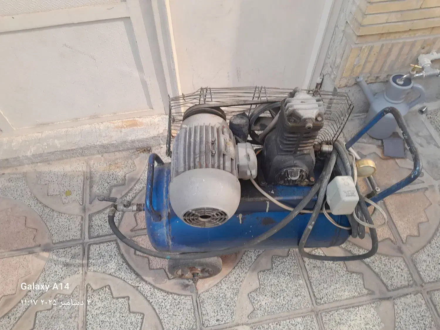 پمپ باد|ابزارآلات|فولادشهر, فولادشهر|دیوار