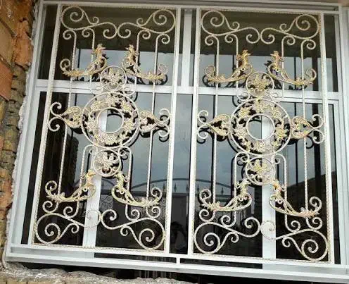 رنگ آمیزی در و پنجره و نقاشی ساختمان|خدمات پیشه و مهارت|مهریز, |دیوار