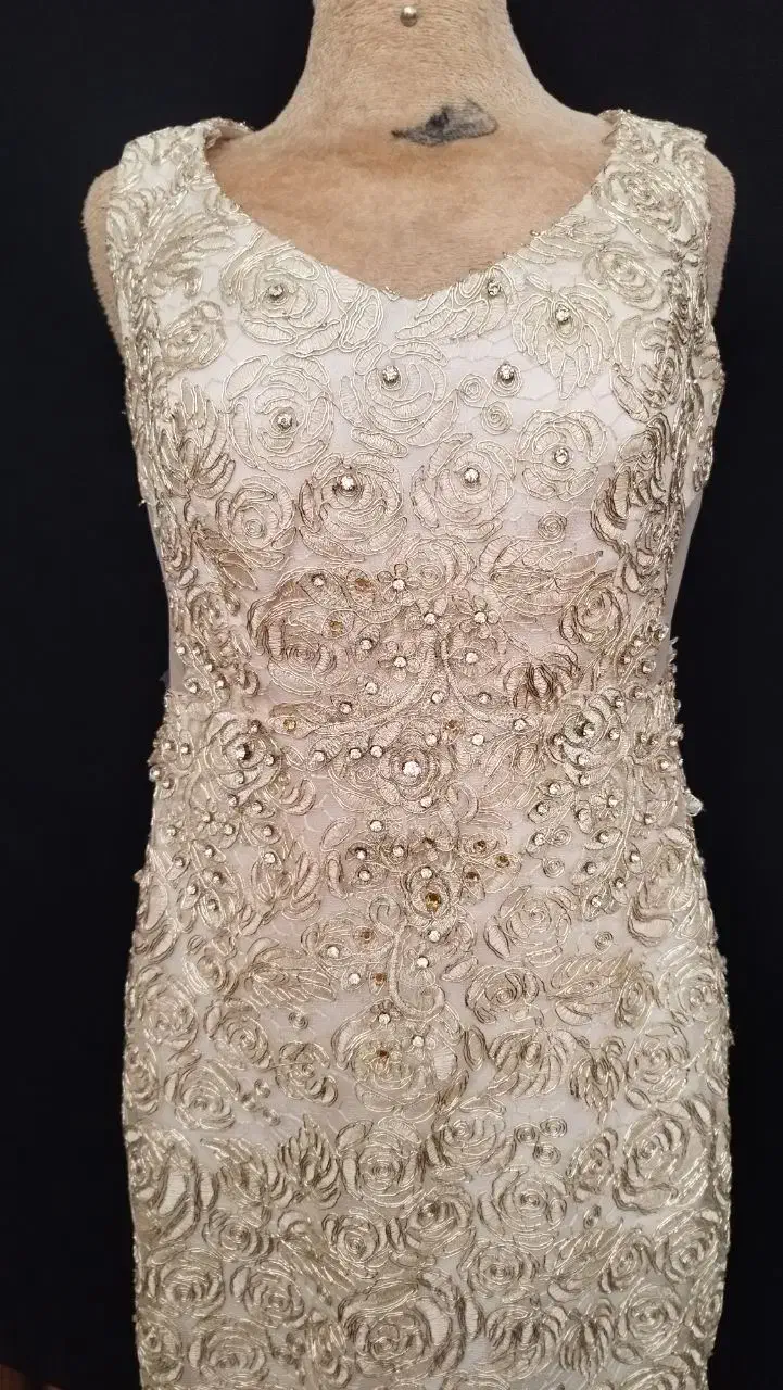 لباس مجلسی|لباس|یزد, |دیوار