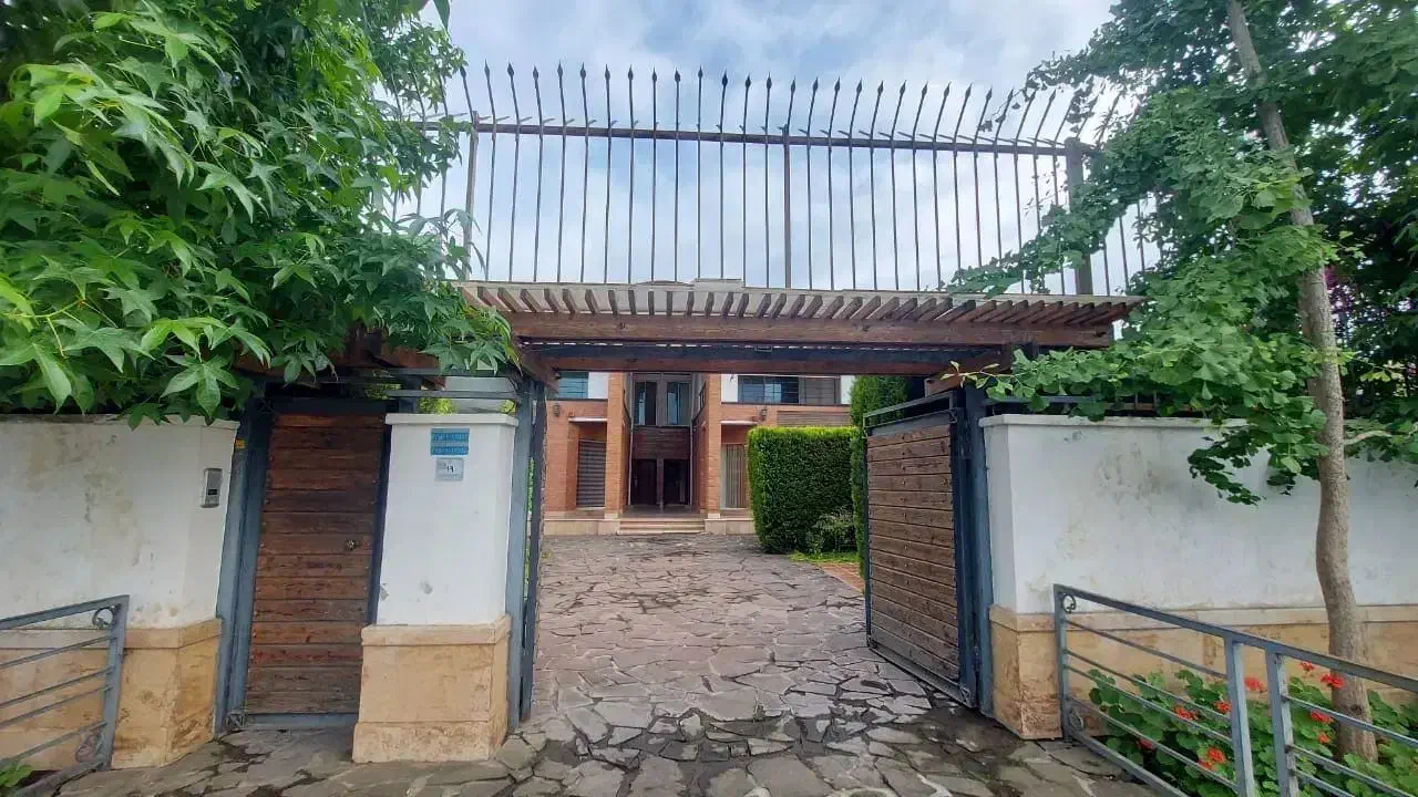 ویلا باغ 500متری مستقل و سنددار رویان|فروش خانه و ویلا|رویان, |دیوار