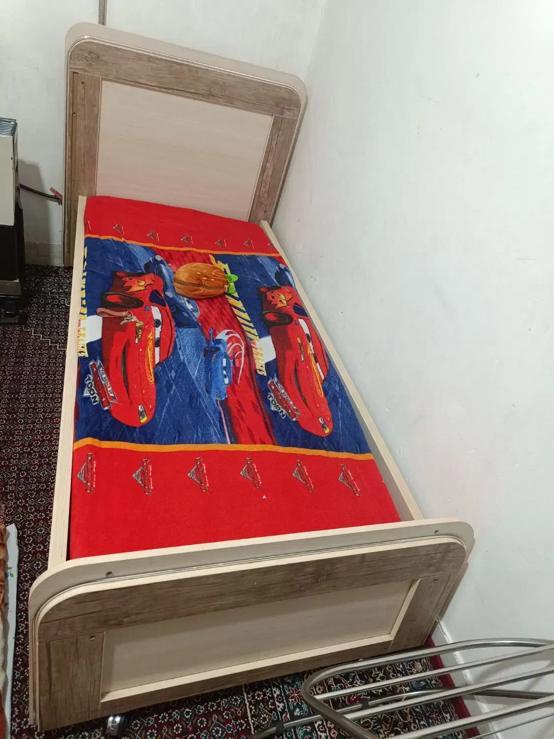 تخت وکمد نوجوان|تخت و سرویس خواب|بروجرد, |دیوار