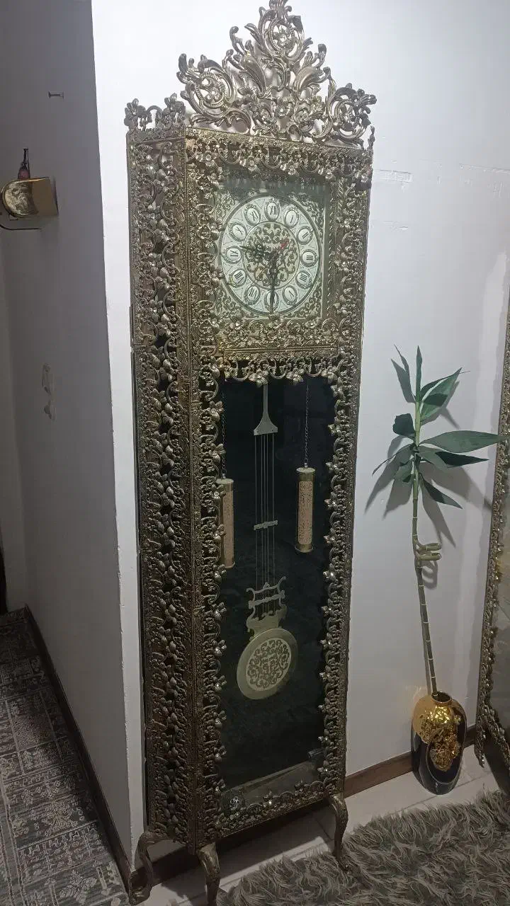 ساعت ایستاده سلطنتی ترکیب برنج آلومینیوم در حد نو|ساعت دیواری و تزئینی|رشت, پل تالشان|دیوار