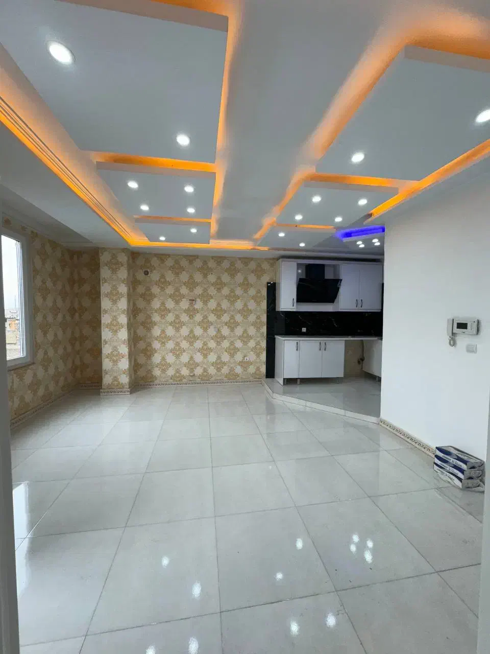 76متری/طبقه سوم /شهرک خائف/پارکینگ اختصاصی|اجارهٔ آپارتمان|اشتهارد, |دیوار