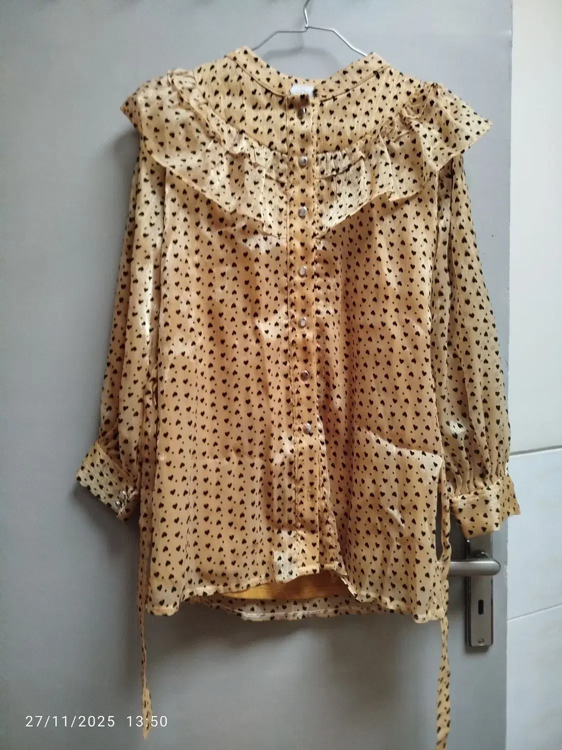 لباس زنانه مردانه  در حد نو|لباس|قرچک, میرزائی شمالی|دیوار