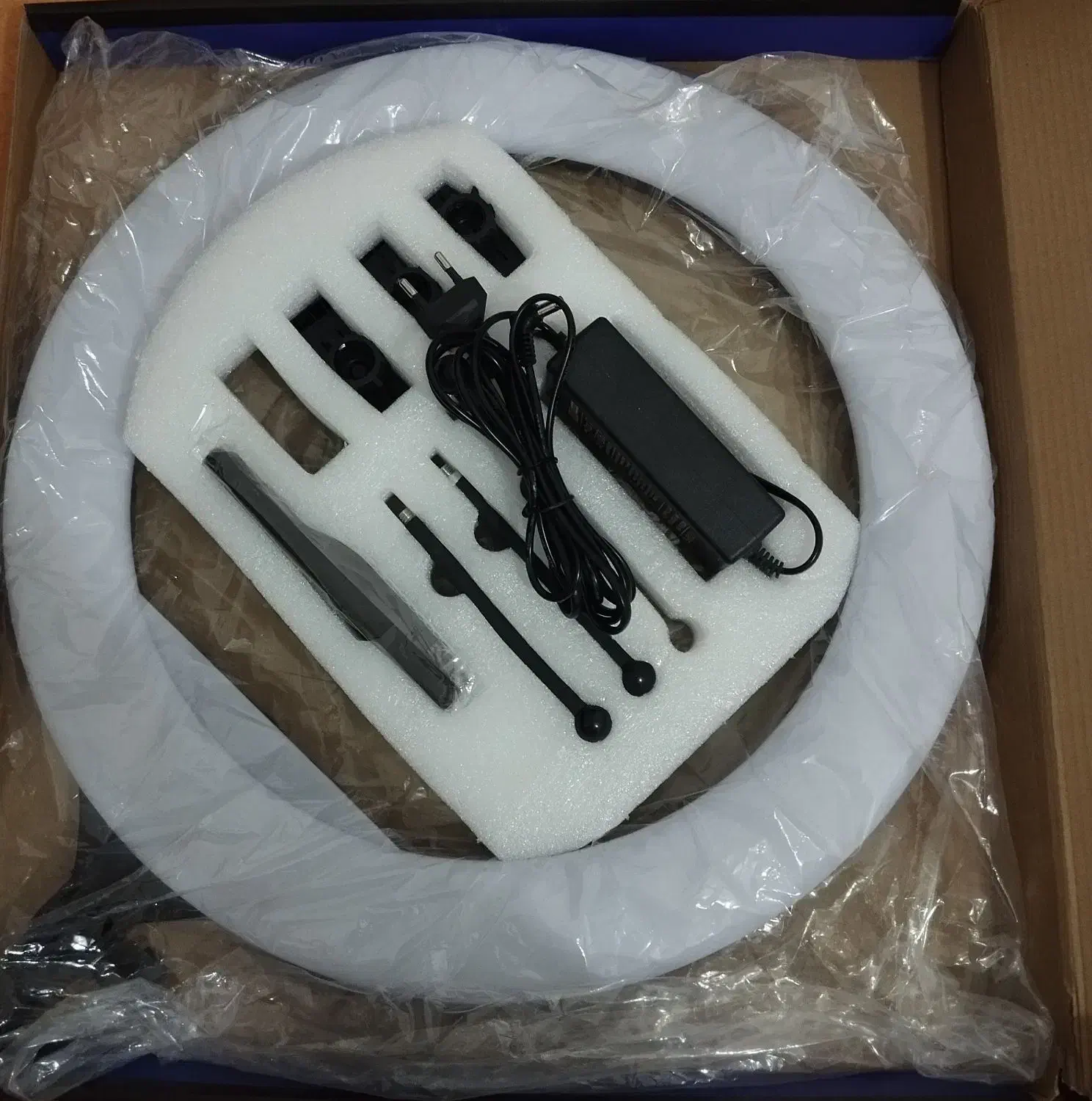 رینگ لایت|دوربین عکاسی و فیلمبرداری|شیراز, ملاصدرا|دیوار