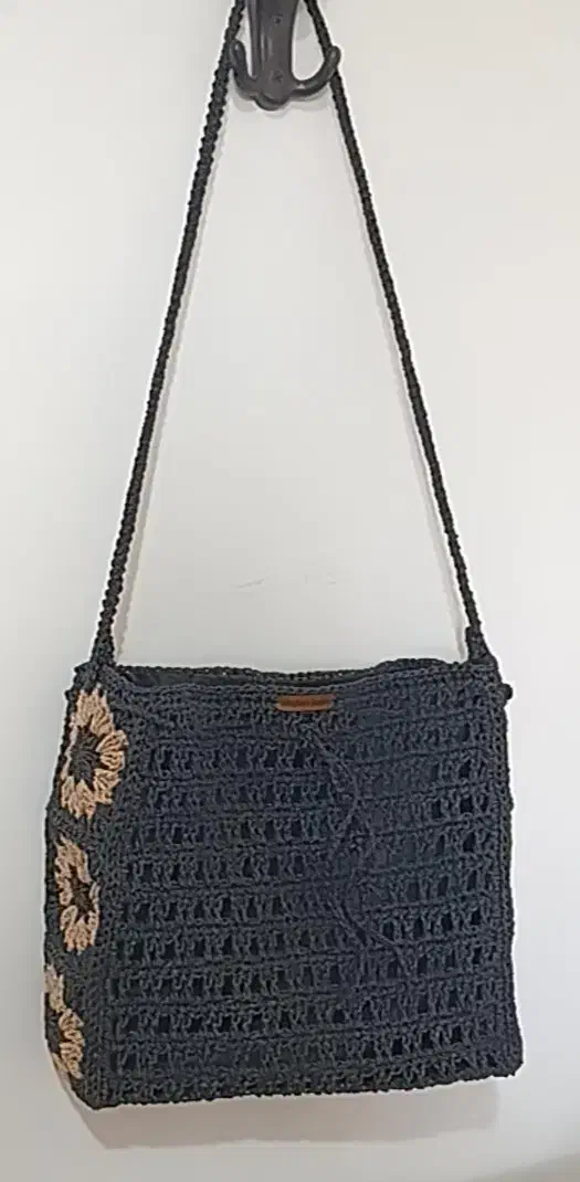 کیف وکفش دستبافت|کیف، کفش، کمربند|صومعه‌سرا, |دیوار