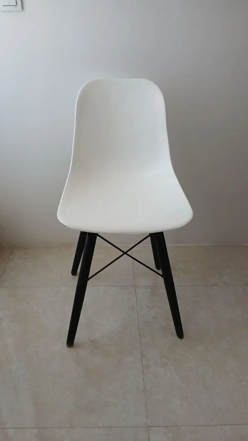 صندلی پلاستیکی پایه ایفل|صندلی و نیمکت|بجنورد, |دیوار