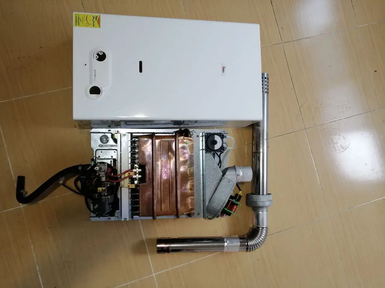 ابگرمکن دیواری ۴۳۱۸ifفن دار|آبگرمکن، پکیج، شوفاژ|کلاچای, |دیوار