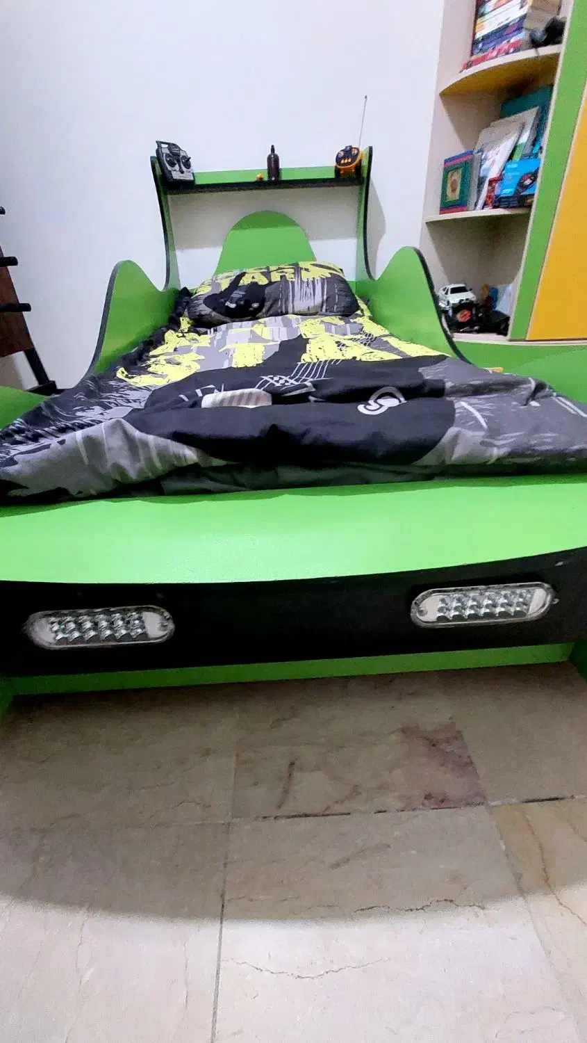 سرویس خواب mdf مدل ماشین مسابقه ای چراغ دار|تخت و سرویس خواب|تهران, شهران شمالی|دیوار