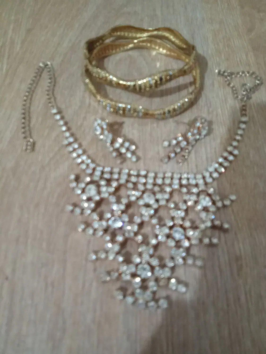 ساعت مچی زنانه|ساعت|شاهین‌شهر, طالقانی|دیوار