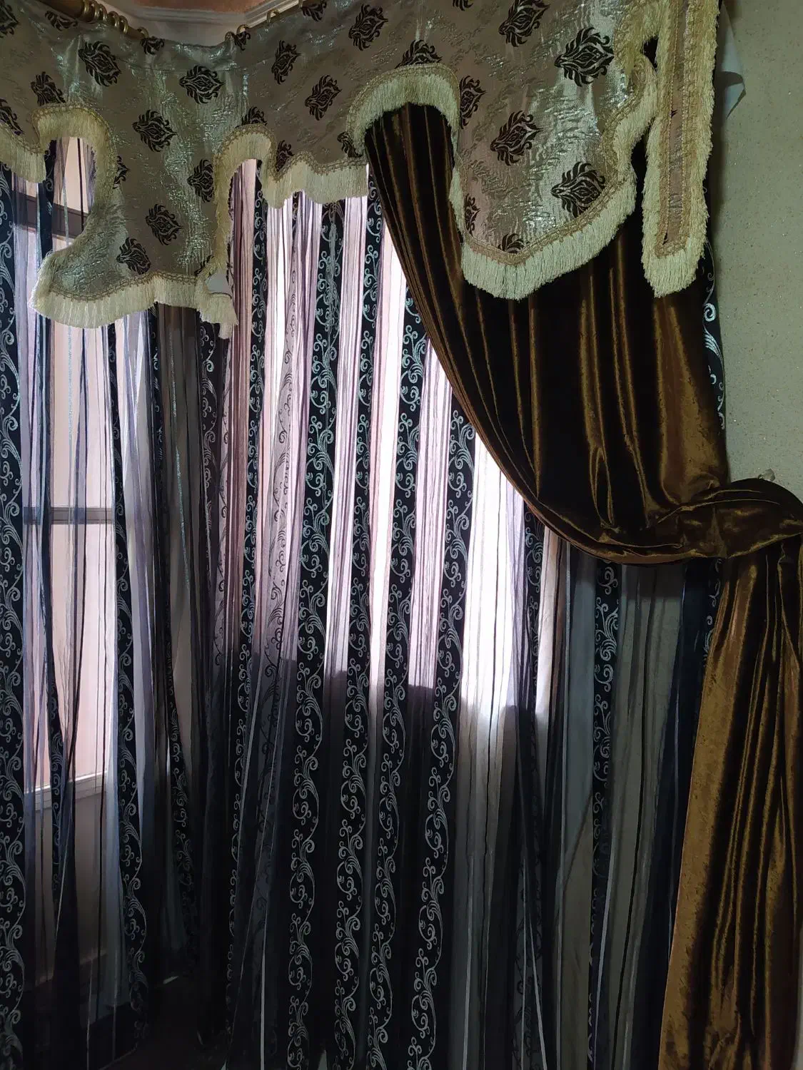 پرده وکنار پرده ووالان|پرده، رانر، رومیزی|سنندج, |دیوار